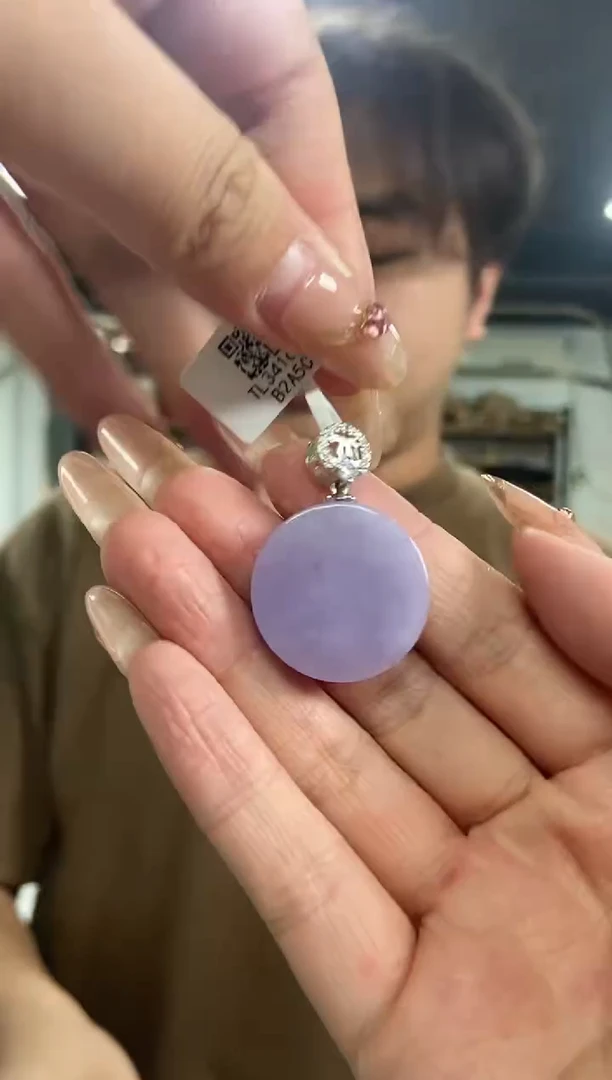 【闪购商品】翡翠吊坠(不含链)未镶嵌多样性发其一颜色微差