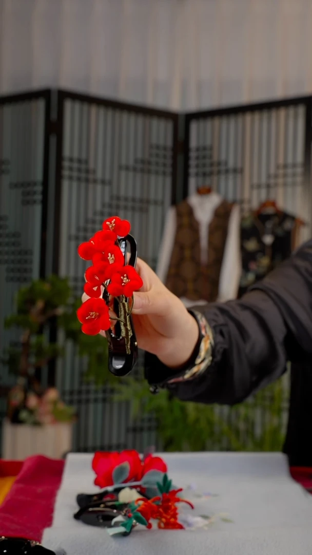 刺绣小****婷非遗绒花手工饰品