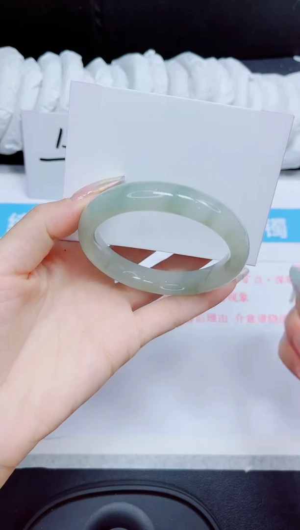 石英质玉手镯未镶嵌308