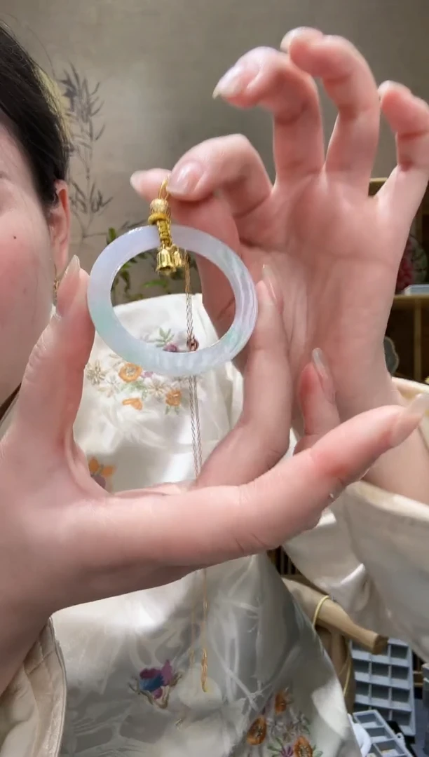 【闪购商品】翡翠颈饰未镶嵌吊坠