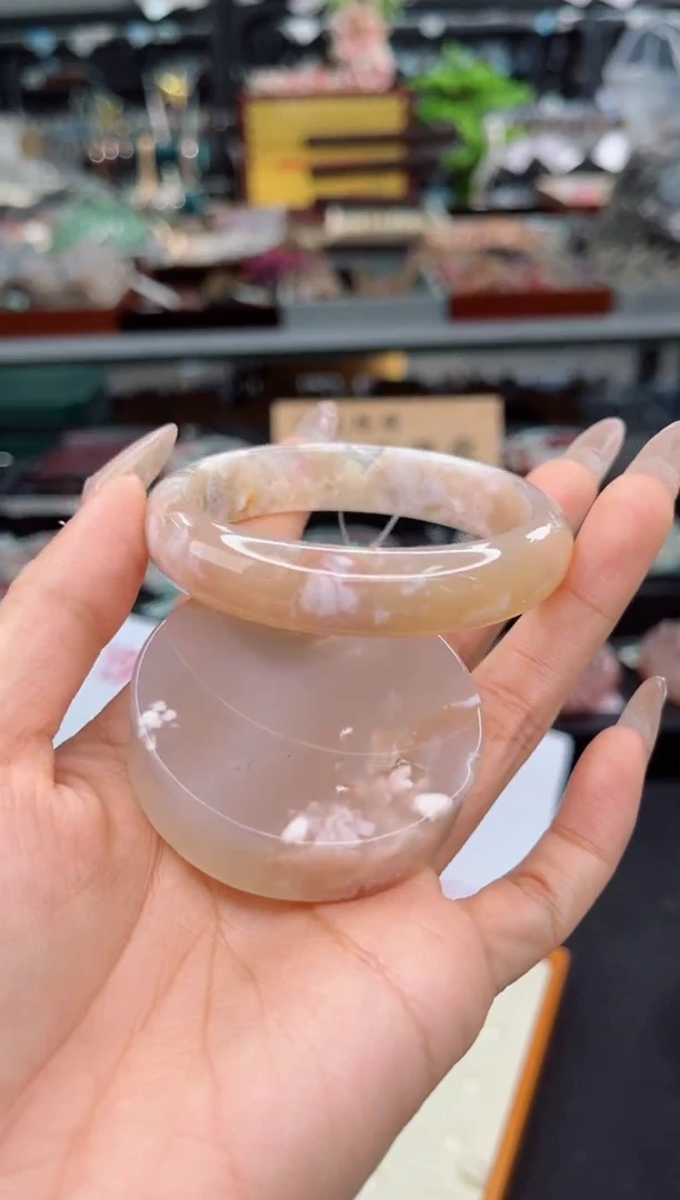 【闪购商品】石英质玉手镯未镶嵌56圈口（不退不换）1507440