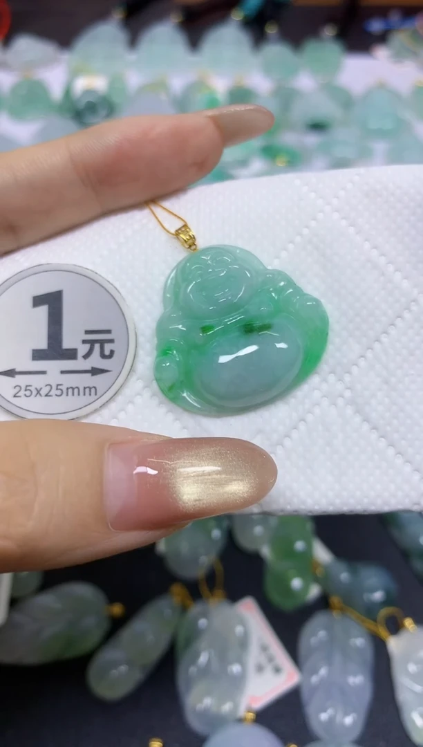 颈饰18K金镶嵌翡翠天然翡翠A货