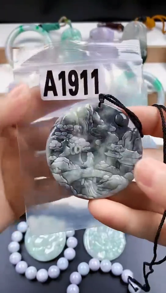 颈饰未镶嵌翡翠天然翡翠吊坠挂件