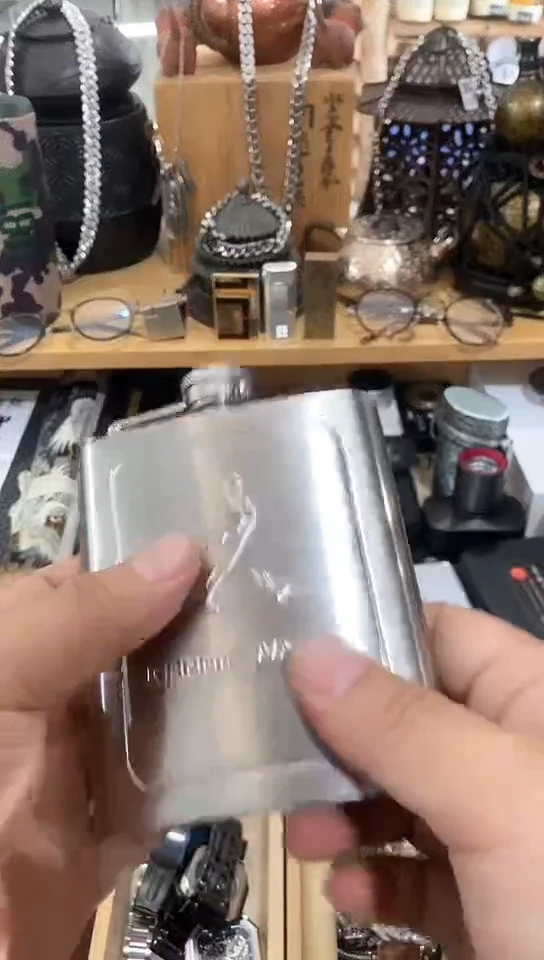 瓷片闪购商品  如图所示