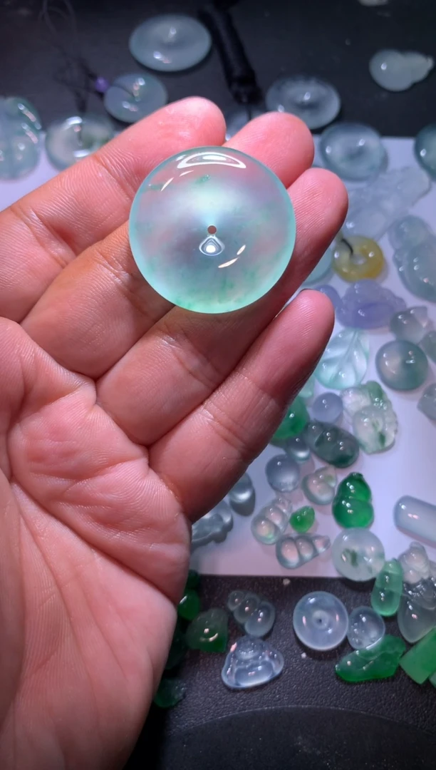 【闪购商品】翡翠颈饰未镶嵌平安扣