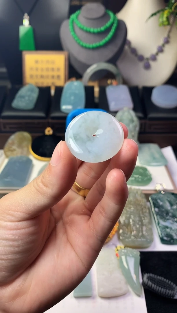 未镶嵌定制翡翠漏****?毛货不退不换