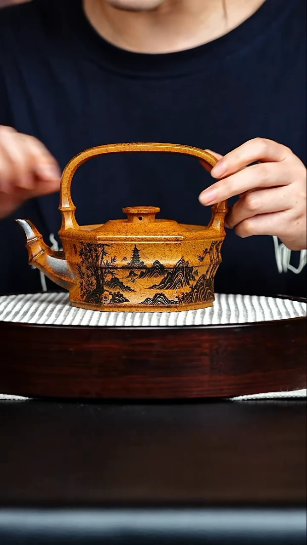 茶壶紫砂宜兴紫砂 竹臂提梁 龙骨金砂 李志佩h326