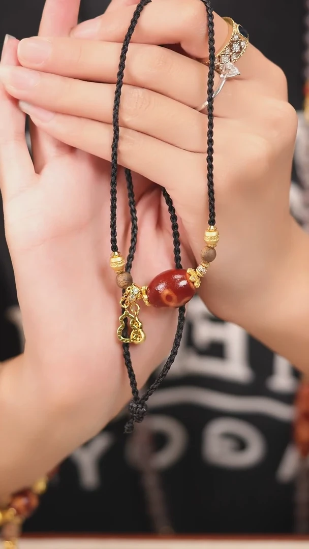 玛瑙/玉髓（覆膜）颈饰未镶嵌传世珠宝