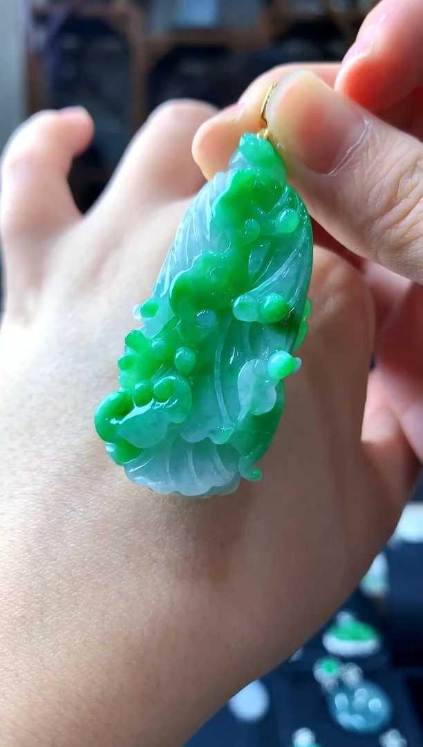 吊坠(不含链)18K金镶嵌翡翠白菜