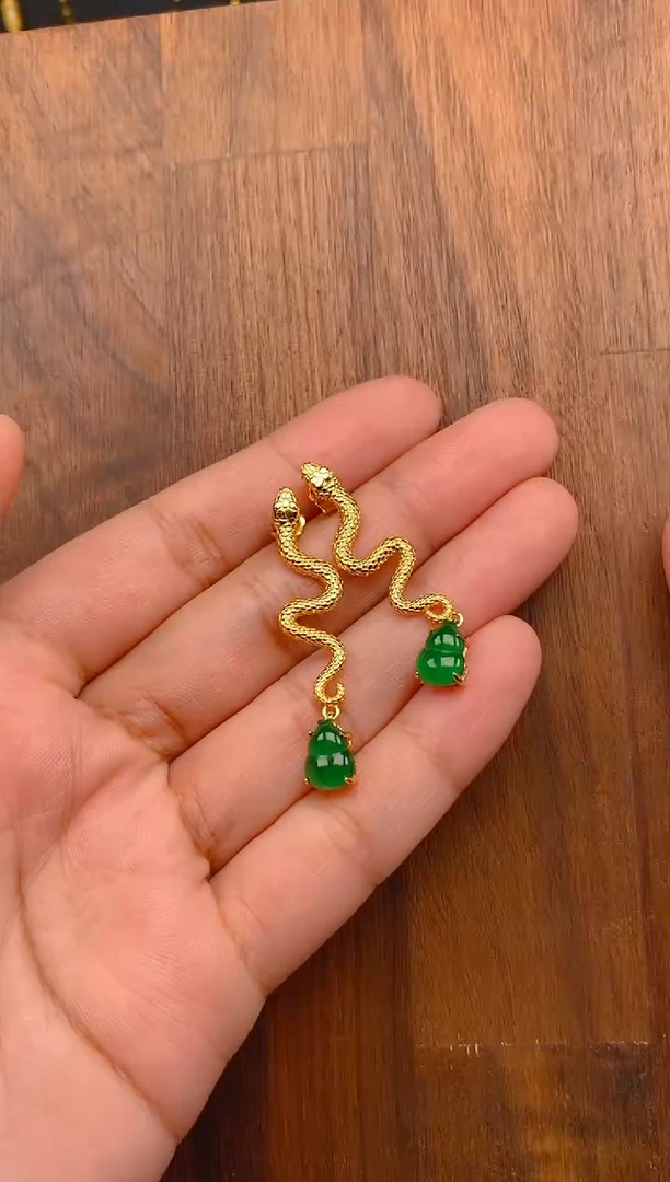 【闪购商品】翡翠耳饰银S925镶嵌蛇耳饰