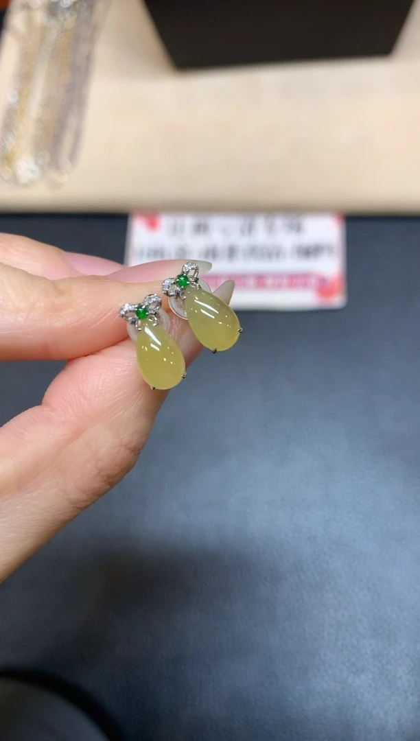 【闪购商品】翡翠耳饰18K金镶嵌【无鉴赏期