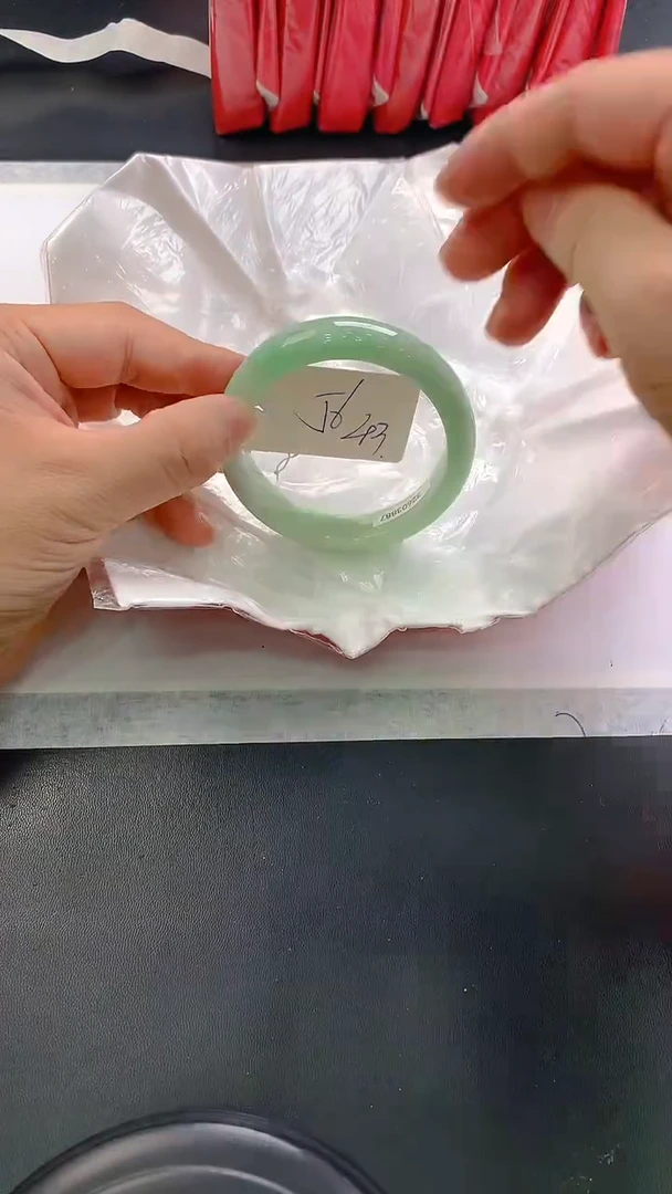 未镶嵌手镯翡翠43