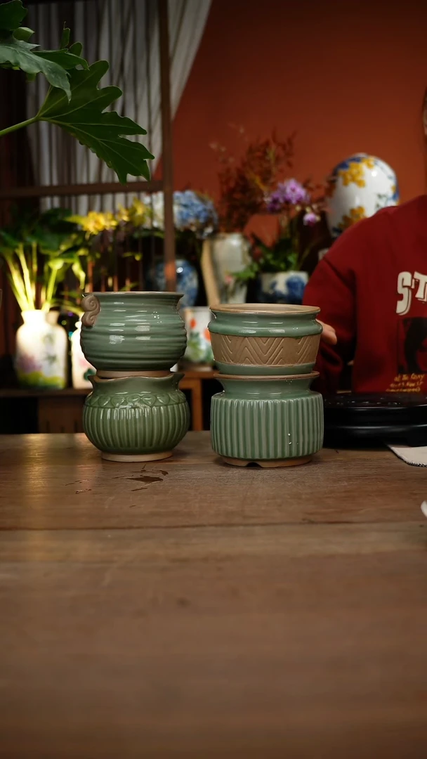 当代高温釉下彩手绘陶瓷餐具