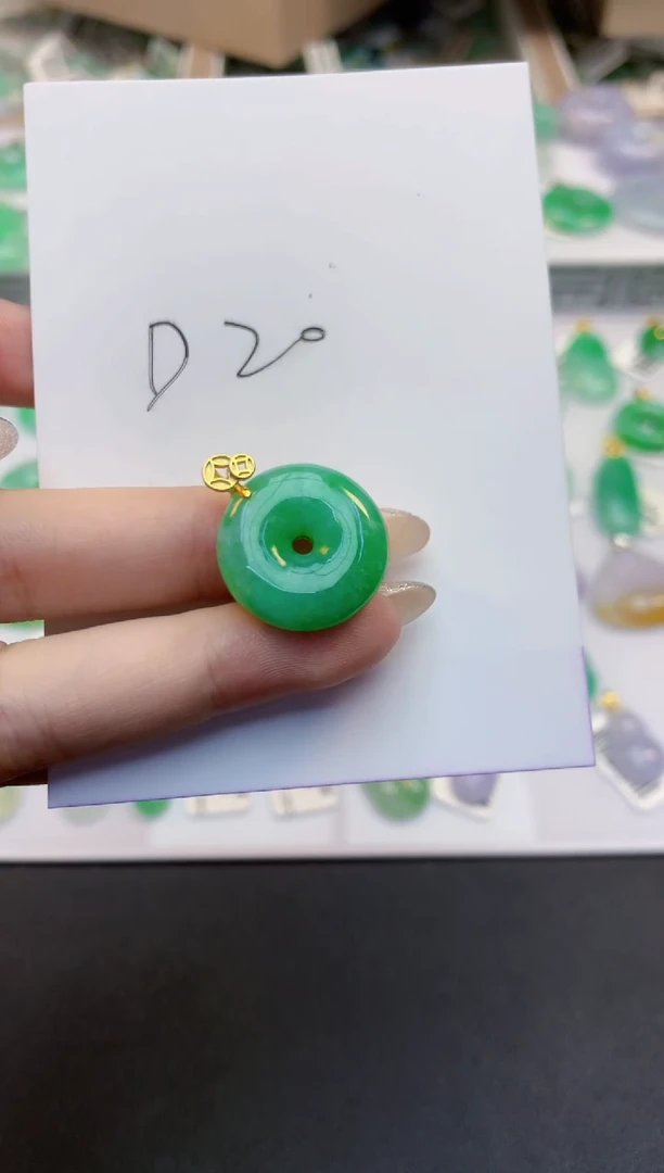 翡翠未镶嵌颈饰111111111