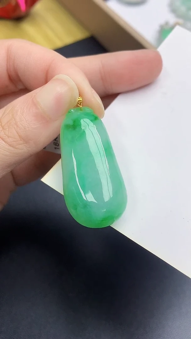 颈饰18K金镶嵌翡翠天然缅甸A货百元以上9元证书费自理