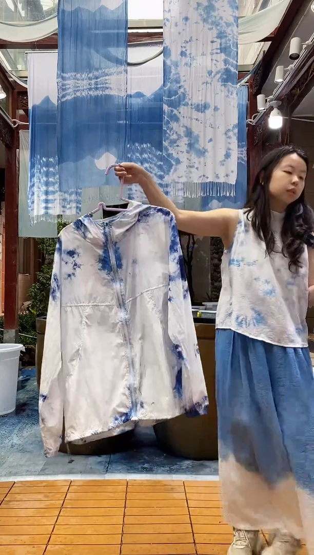 云浅蓝深 扎染服装   连帽防晒