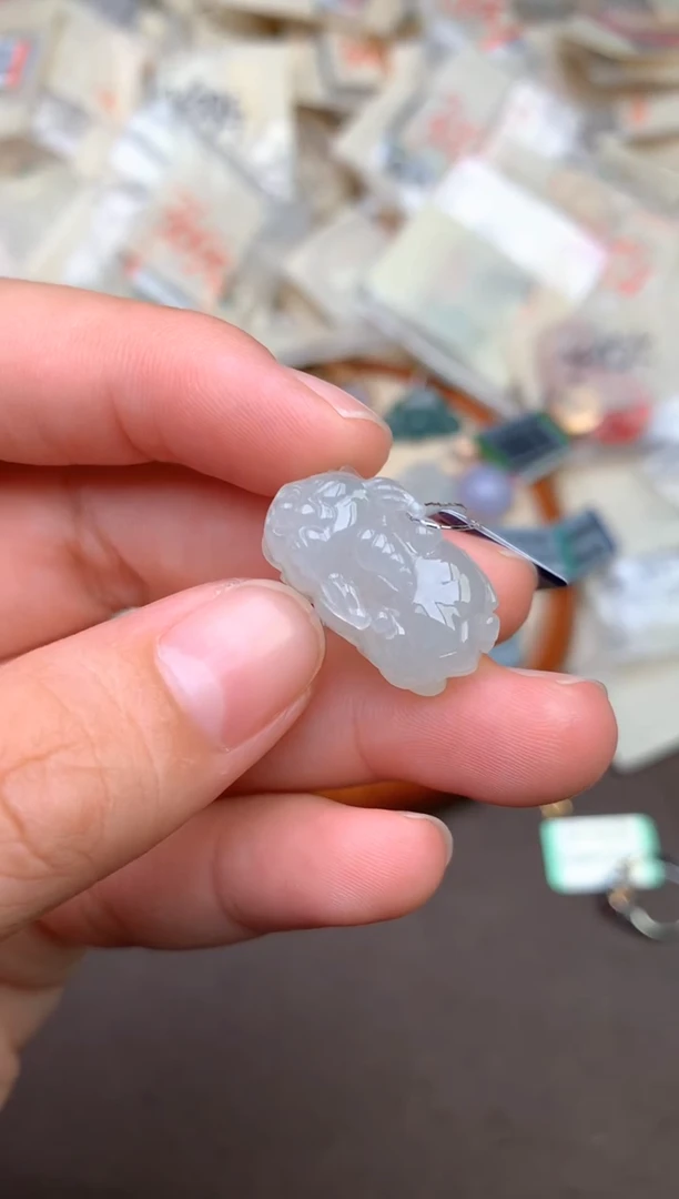 未镶嵌挂件翡翠—