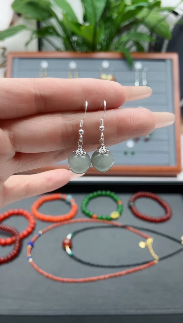 【闪购商品】石英质玉耳饰银S925镶嵌1606