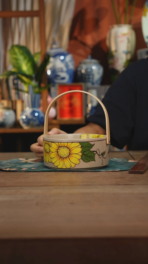 现代景德镇设计师釉下手绘陶瓷餐具