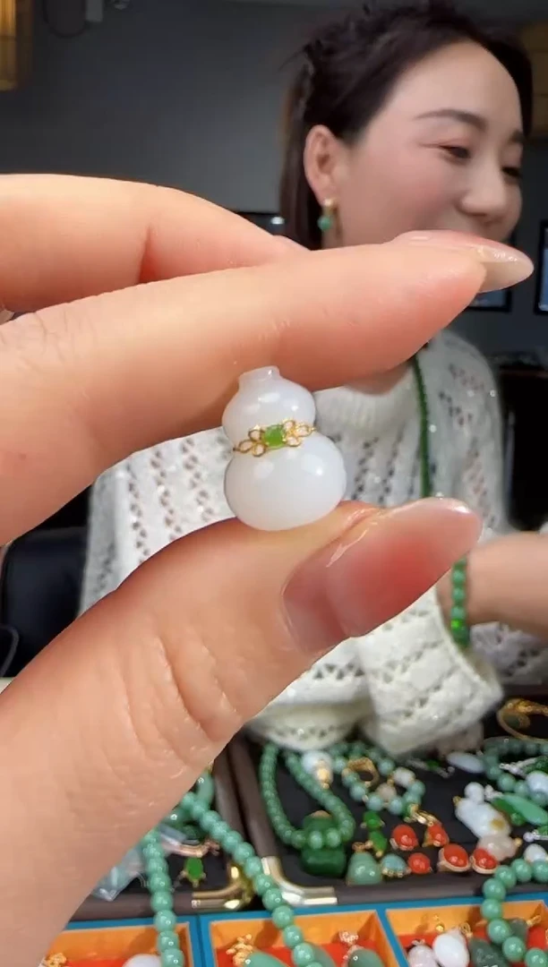 吊坠(不含链)未镶嵌和田玉1