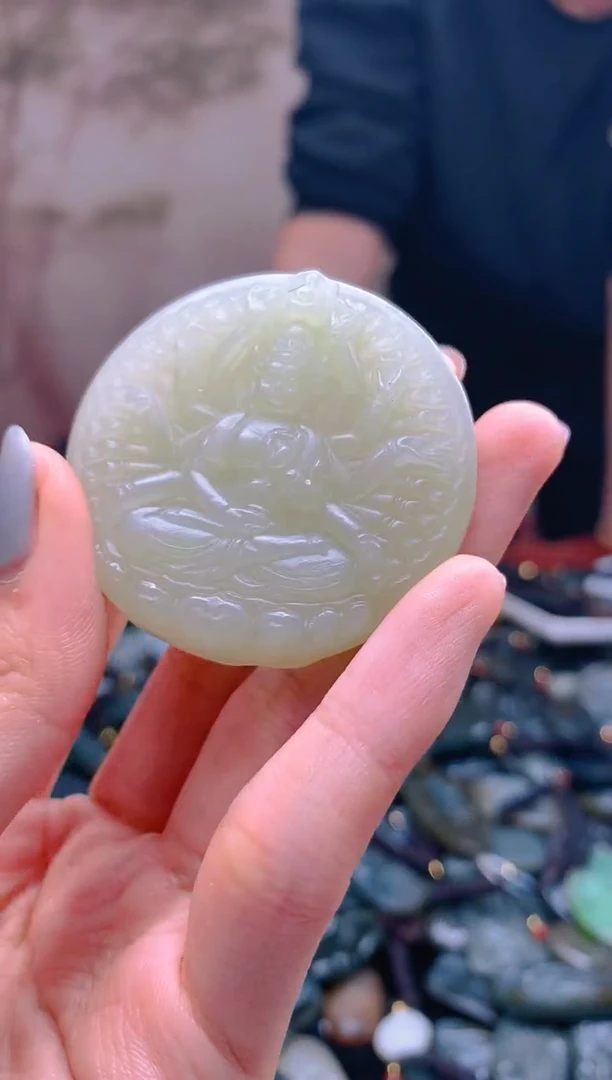 颈饰未镶嵌和田玉1