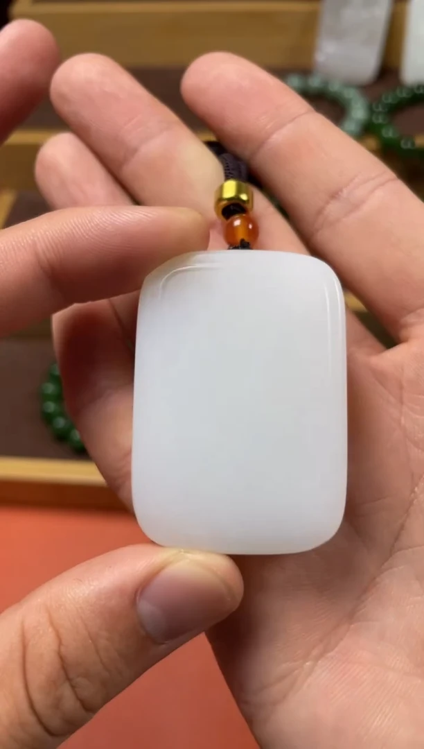 颈饰未镶嵌和田玉哈*哈5