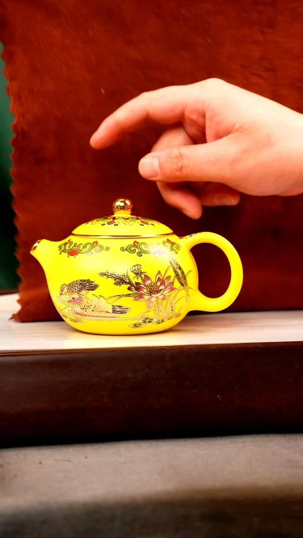 茶壶紫砂黄金泥 西施 鸳鸯珐琅彩