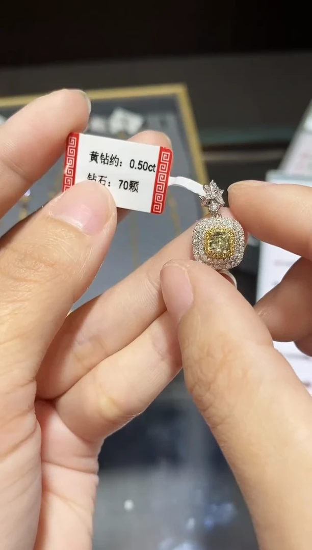 吊坠(不含链)18K金镶嵌钻石