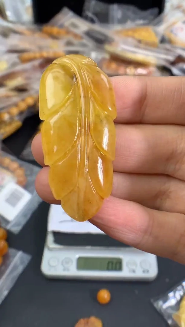 蜜蜡未镶嵌珠宝奇石1