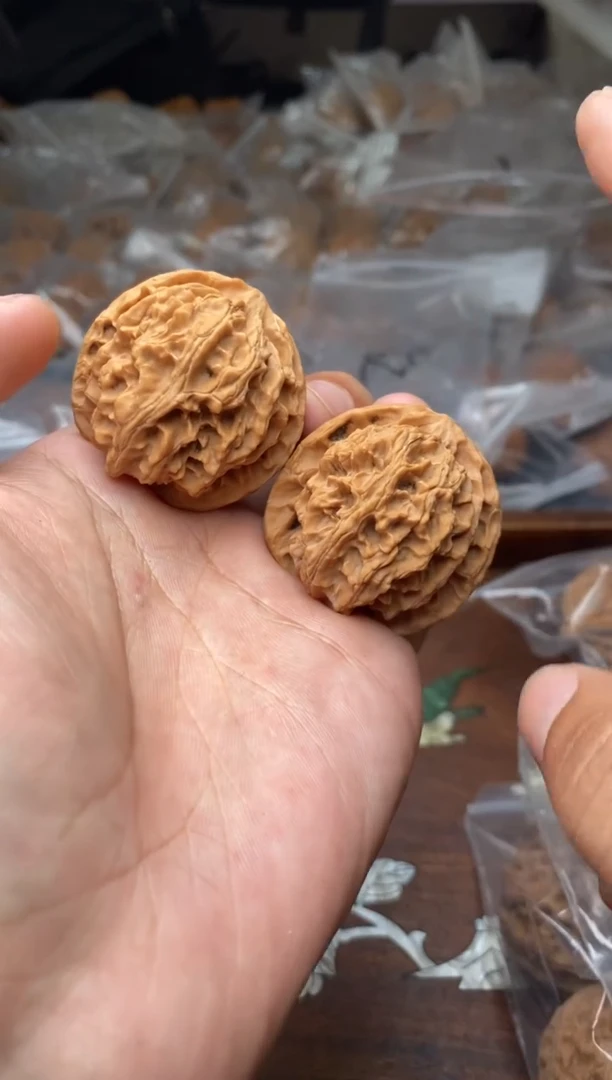 【闪购商品】文玩核桃吊坠A11号39尺苹果.团