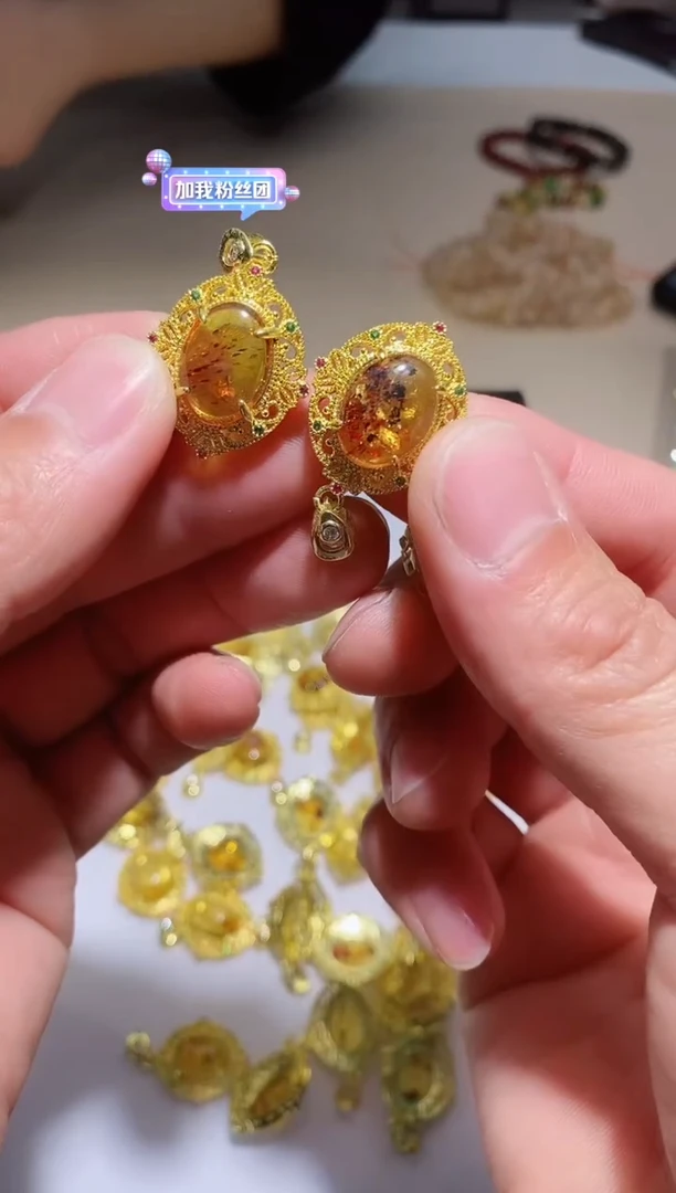 【闪购商品】蜜蜡吊坠(不含链)未镶嵌多样性发其一【16】