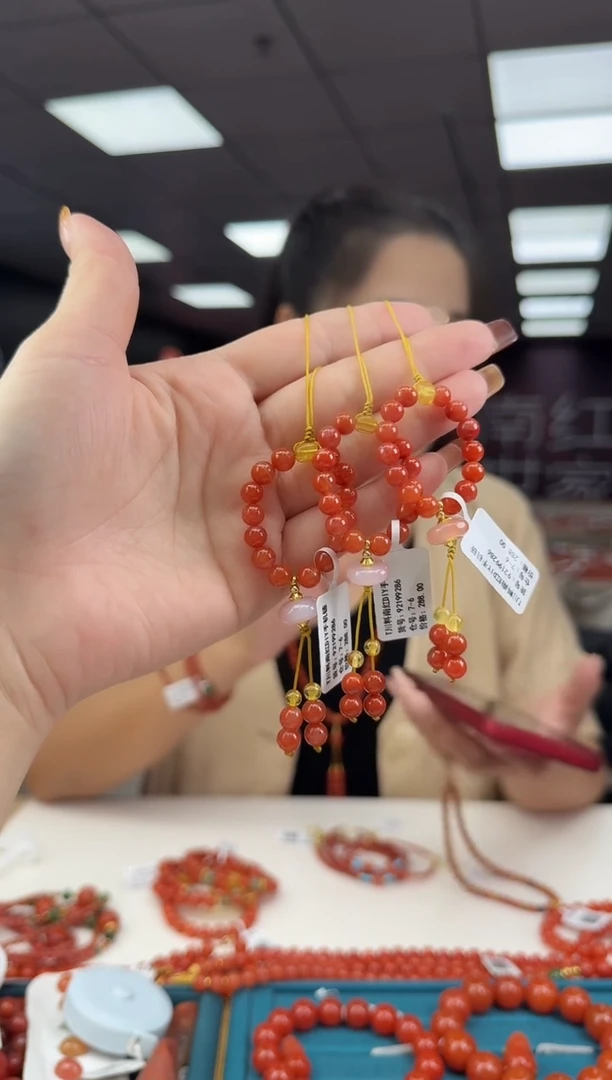 未镶嵌珠串南红玛瑙多样发其一/6/HS0985035