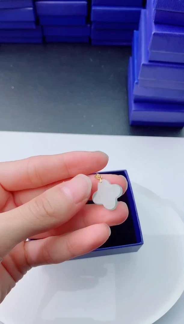 【闪购商品】翡翠颈饰18K金镶嵌