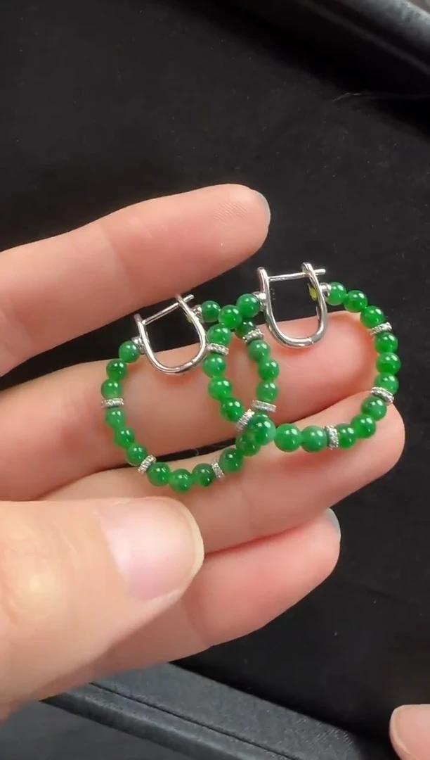 18K金镶嵌翡翠耳饰358玉珠一对