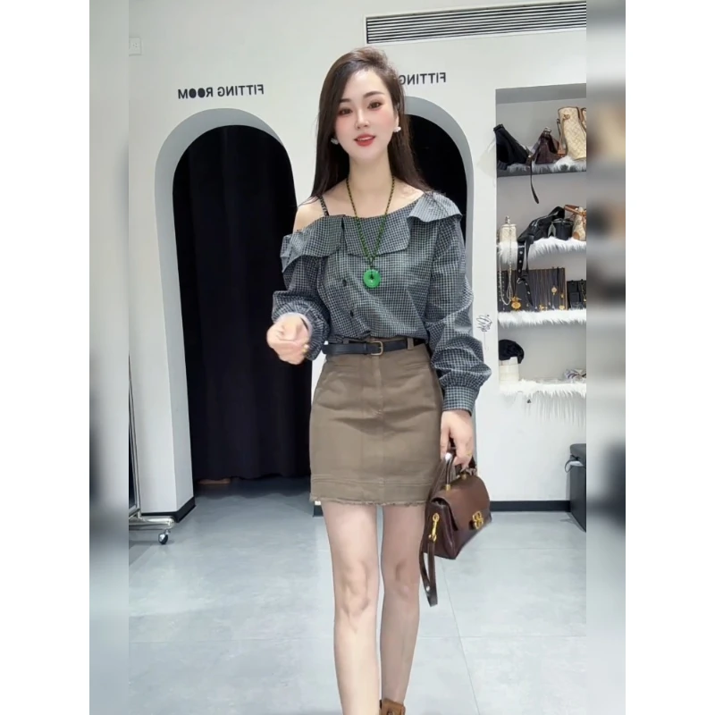 秋款法式独特精致露肩荷叶边格子上衣女时尚洋气时髦韩里韩气小衫