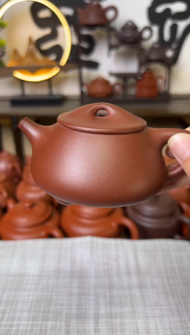 茶壶段泥红皮龙景州石瓢壶150CC