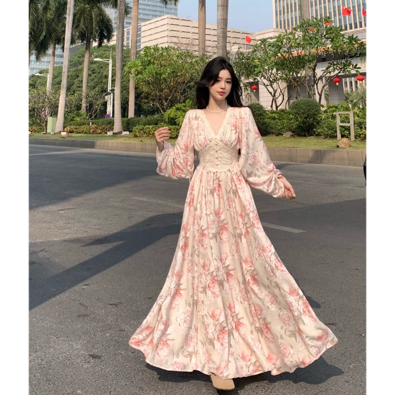 大码法式复古优雅碎花春新款长袖收腰显瘦V领度假连衣裙气质长裙
