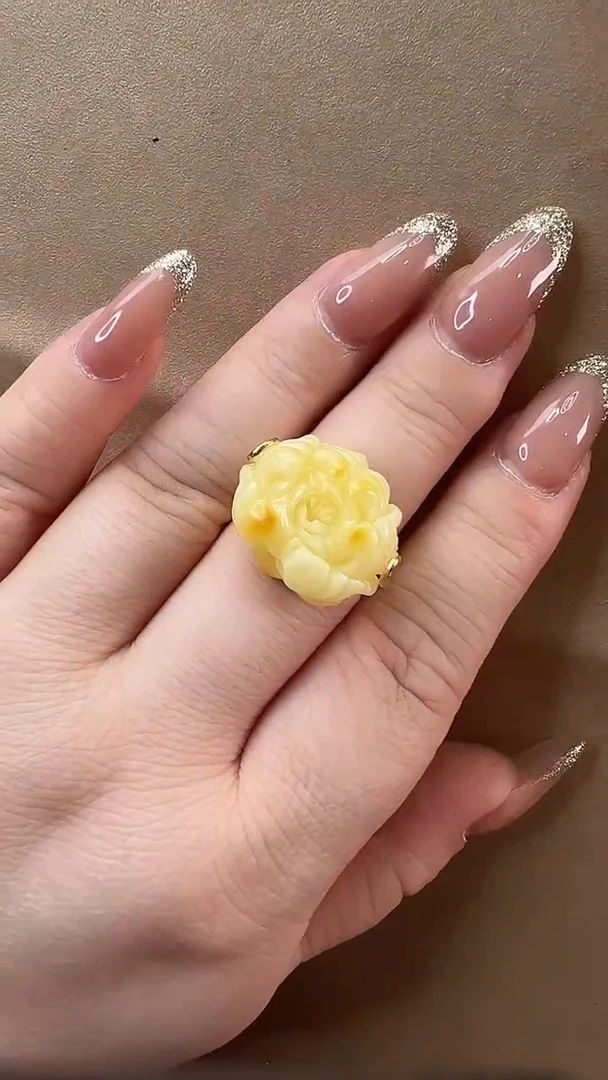 琥珀颈饰未镶嵌戒指