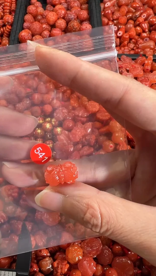 【闪购商品】南红玛瑙颈饰未镶嵌1