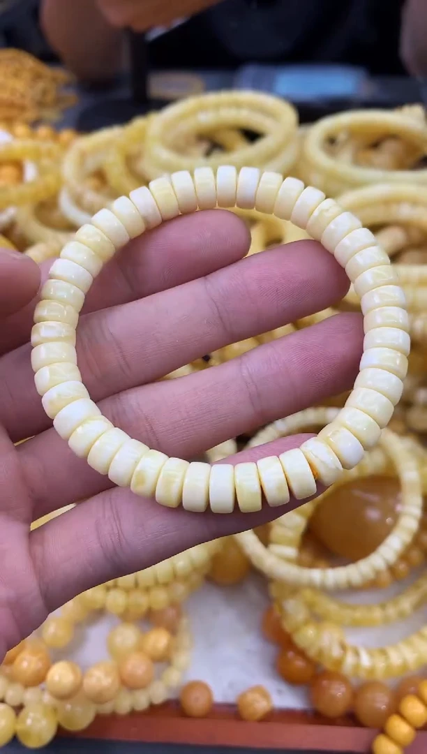 未镶嵌蜜蜡裸石手串