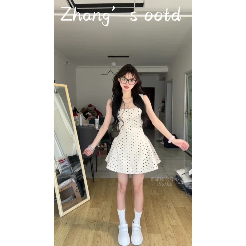 MARIE.COCO甜辣风露背设计波点吊带连衣裙收腰显瘦蓬蓬短裙女潮