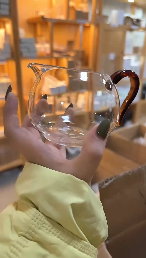 245琥珀矮蛋盅公道