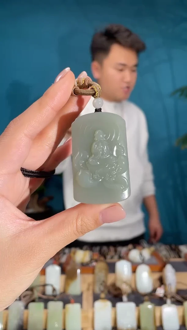 颈饰未镶嵌和田玉1