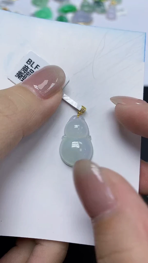 翡翠18K金镶嵌颈饰天然缅甸翡翠A货