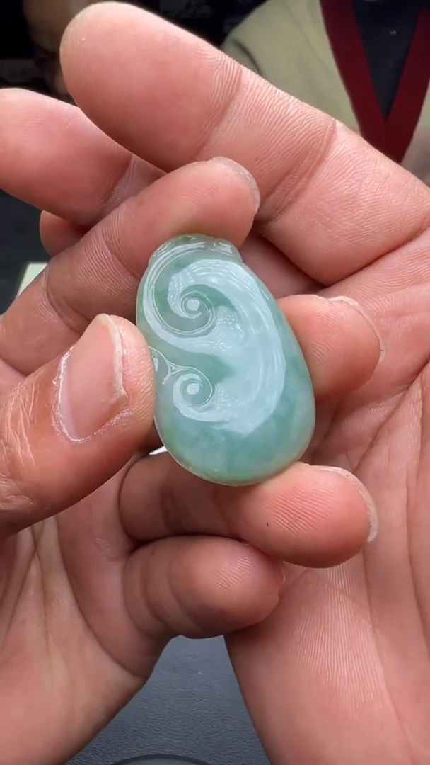 颈饰未镶嵌翡翠天然翡翠A货