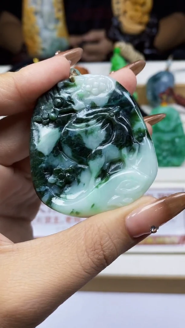 颈饰未镶嵌翡翠翡翠A货