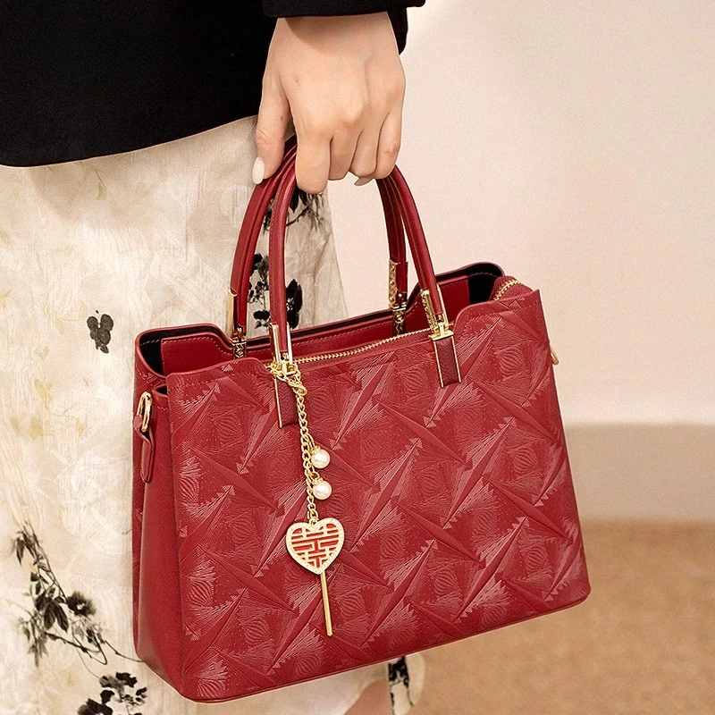 红色手提包婚包礼物包包新娘包女气质中年妈妈包喜字婆婆包大容量