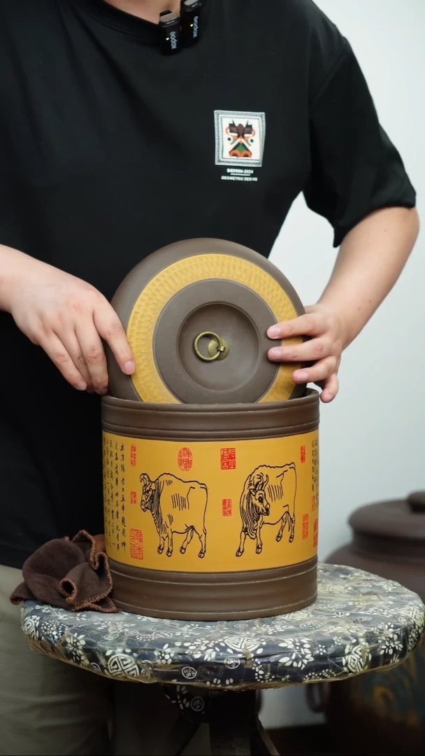 宜兴原矿紫砂茶叶罐