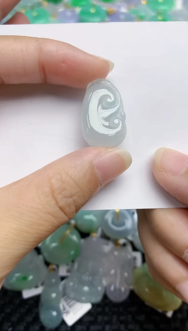 翡翠未镶嵌颈饰天然翡翠A货