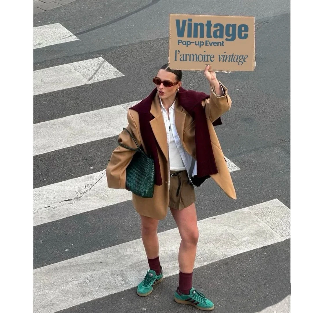 古着精品时尚风衣